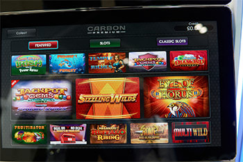 Bildschirm mit Casino-Slotauswahl