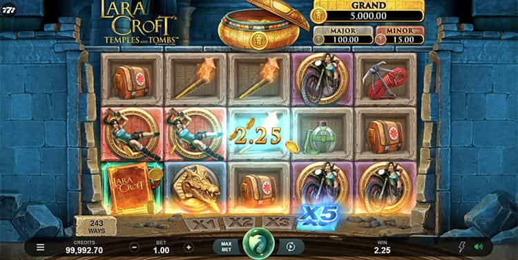 Lara Croft Temples and Tombs Gameplay