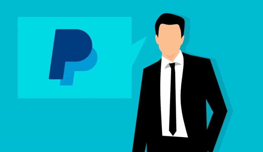 Grafik eines Business-Mannes, der vor PayPal-Logo steht.